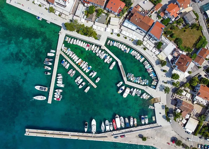 Jelka 5 By Interhome * نجيفيش